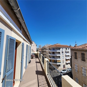 t4 à la location -   13007  MARSEILLE 7E ARRDT, surface 80 m2 location t4 - UBI444444572